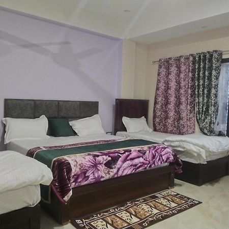 Hotel Dixit Residency Vrindāvan Zewnętrze zdjęcie