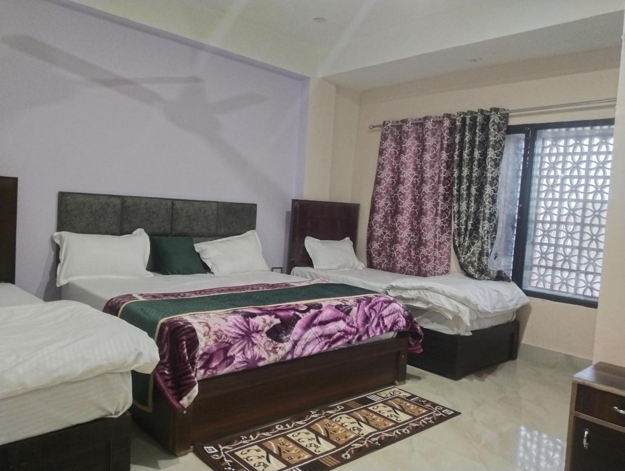 Hotel Dixit Residency Vrindāvan Zewnętrze zdjęcie