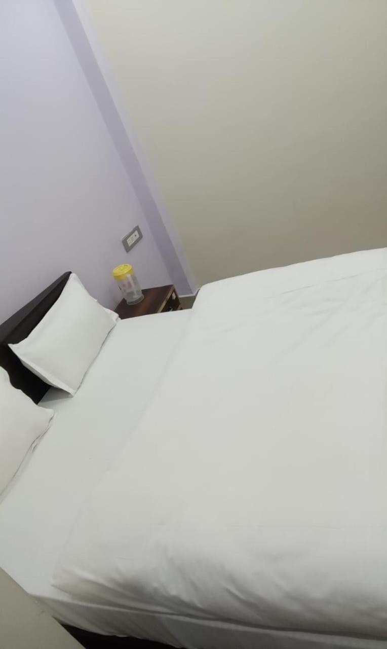 Hotel Dixit Residency Vrindāvan Zewnętrze zdjęcie